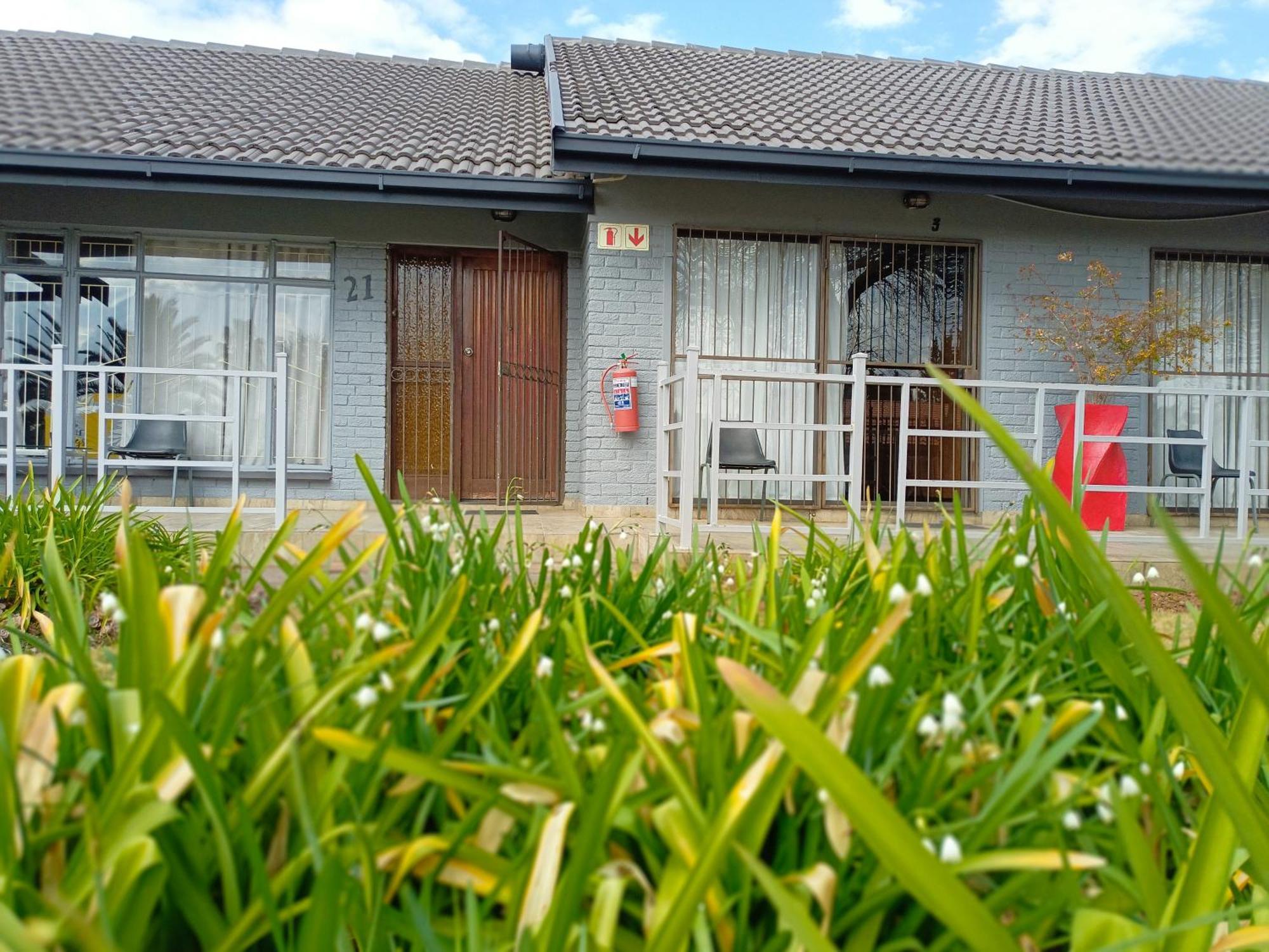 21 On Coetzee Guest House Bloemfontein Exterior foto